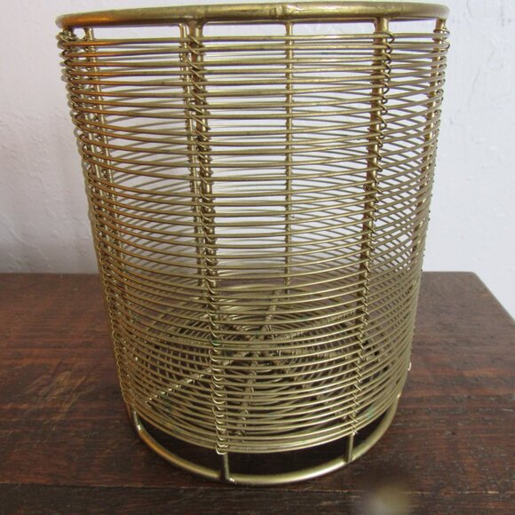 Gold Metal Plant Holder - Picture 3 of 5